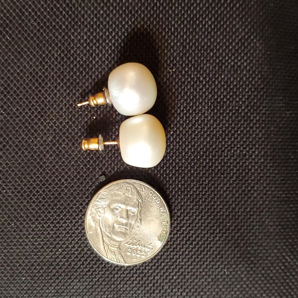Approx 15mm Pearl earrings/Gold